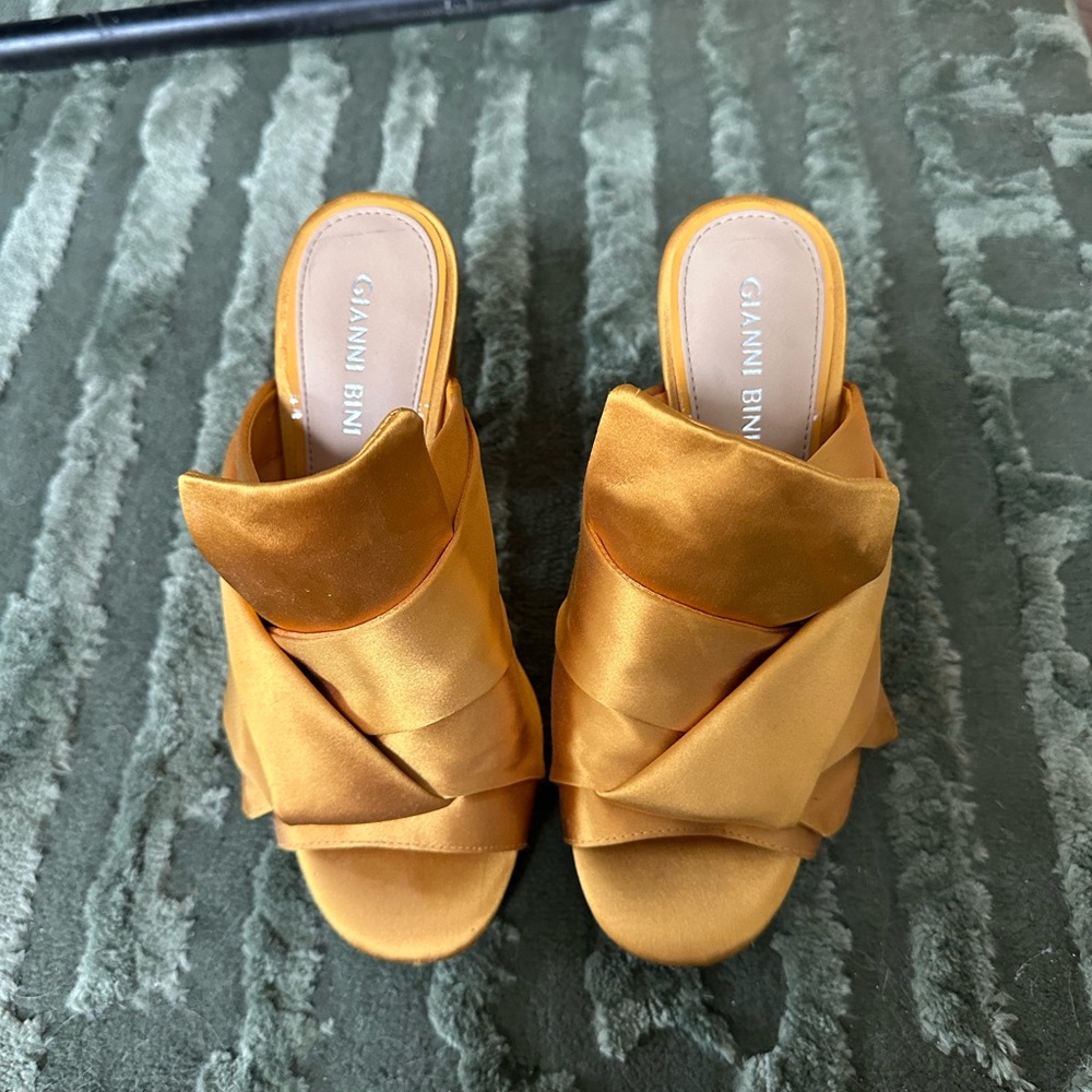 Gianni Bini Yellow Mules with Modern Crossed Design